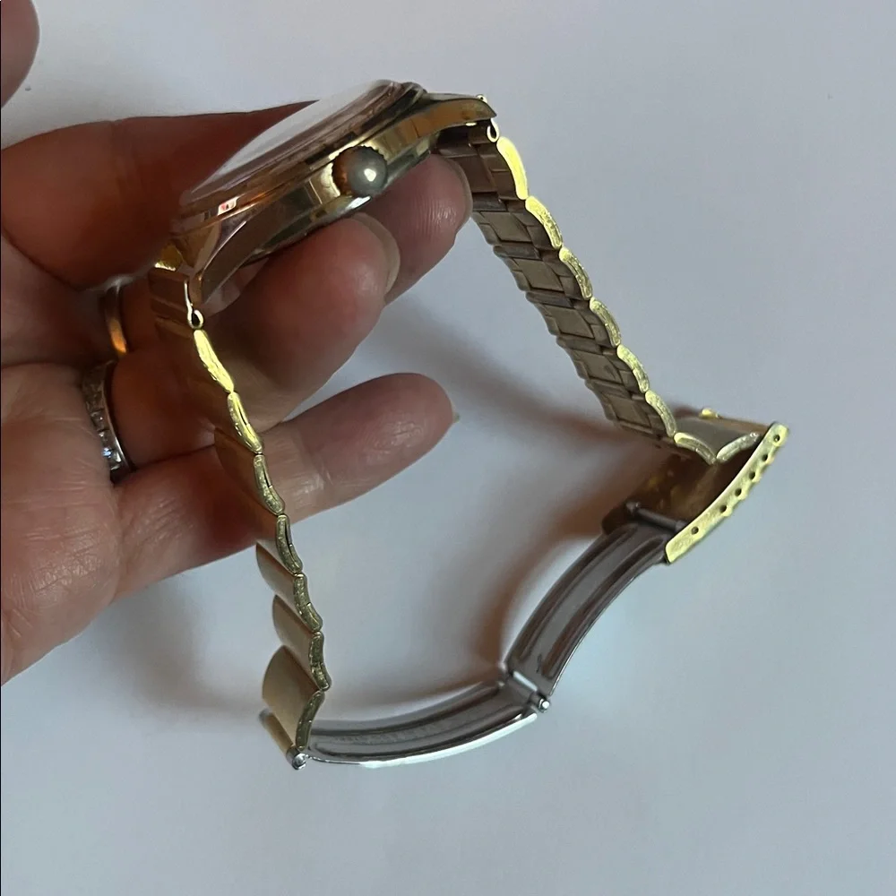 Vintage Gold Jean Cardot 17-jewel mechanical wristwatch